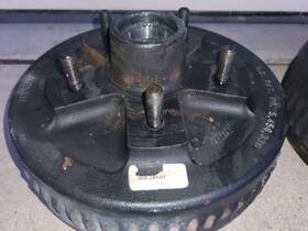 555lb3e Southwest Wheel Trailer 5 X 5.5 Inch B.c. Hub Drum 10 X2-1/4 With Bearing Cones Seals Grease