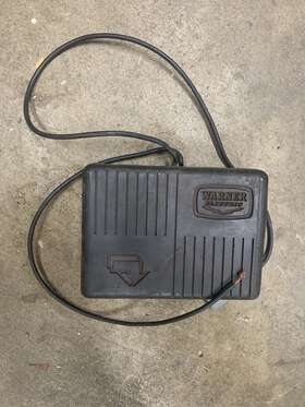 No.1100-28 Warner 1100-28 Electric Automatic Trailer Brake Foot Controller